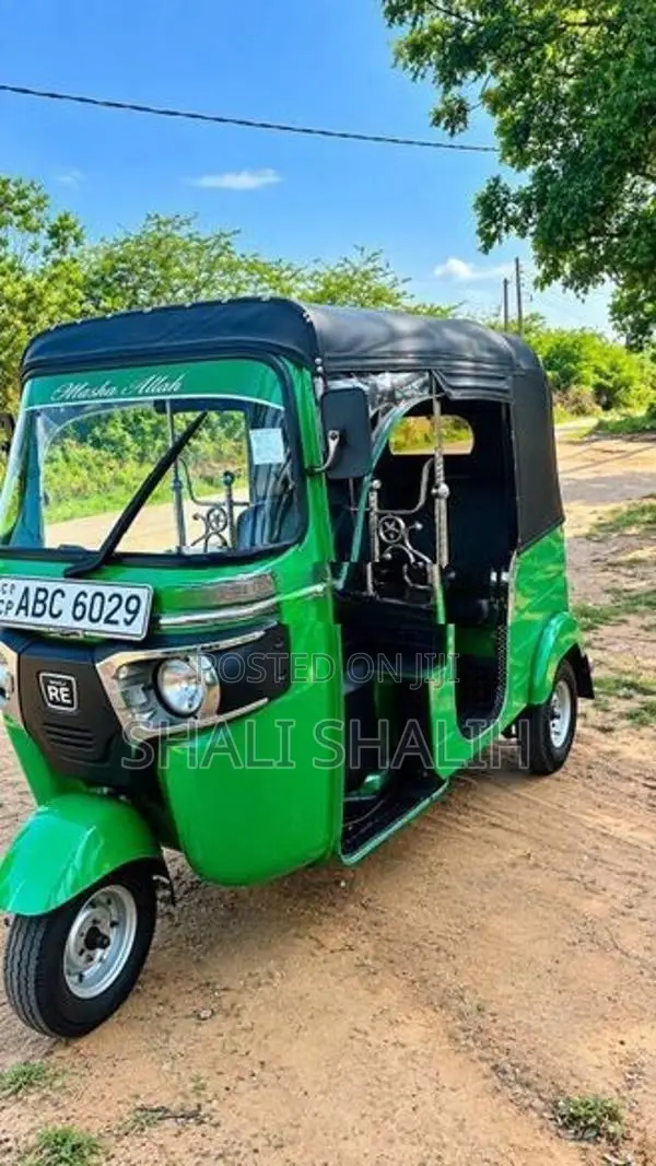 Bajaj 4 Strock 2015