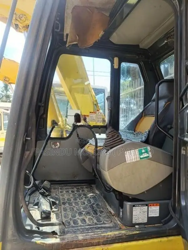 Komatsu PC 60-7 Excavator