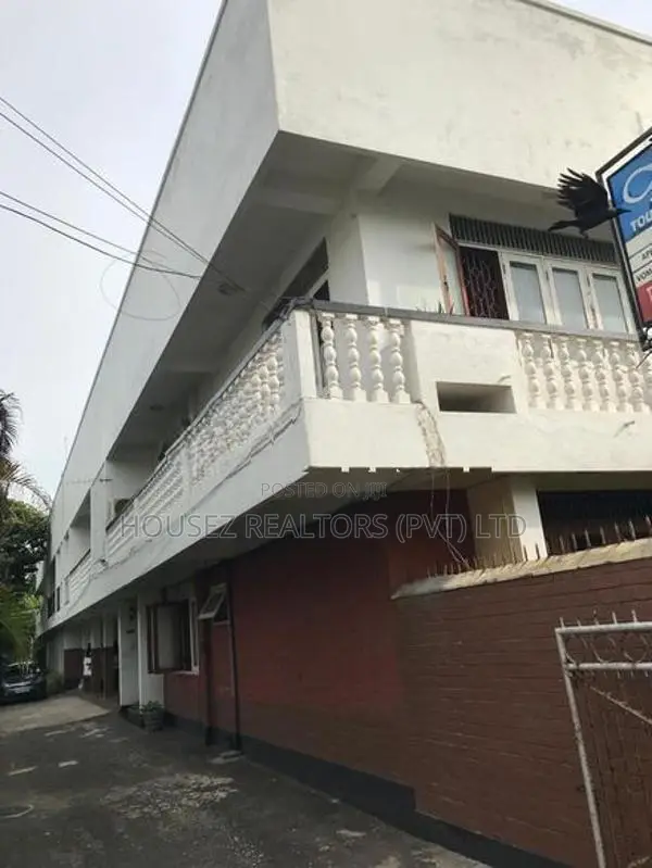20-Room Commerciial Guest House for Sale – Colombo 06