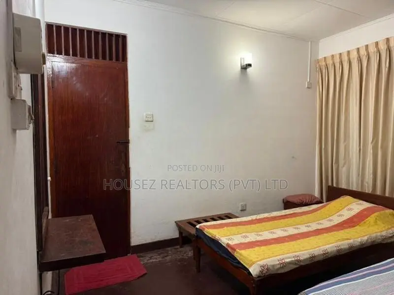 20-Room Commerciial Guest House for Sale – Colombo 06