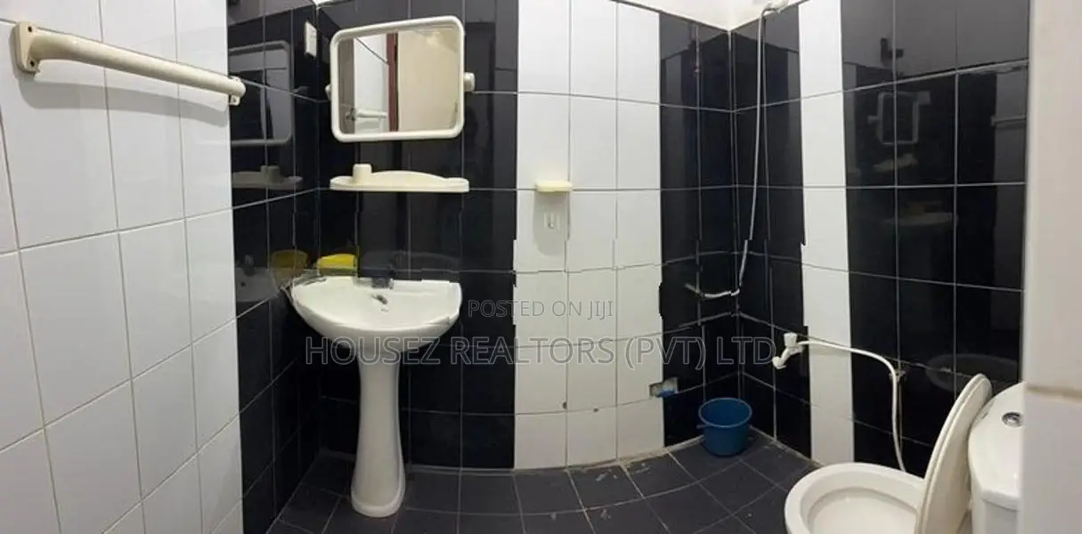20-Room Commerciial Guest House for Sale – Colombo 06