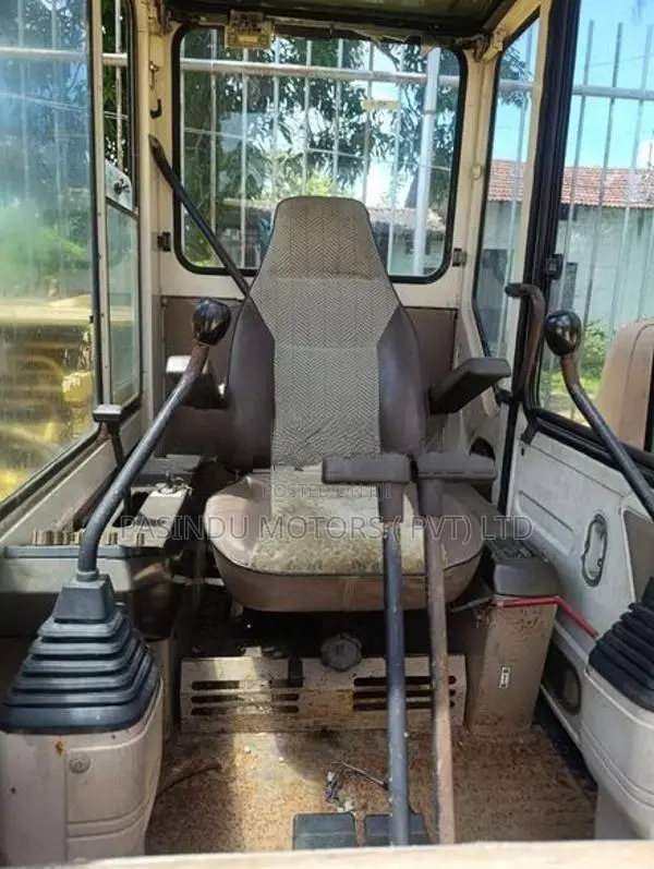 Komatsu Pc60-6 Excavator