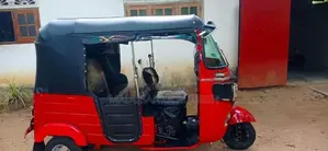 Bajaj RE 2015