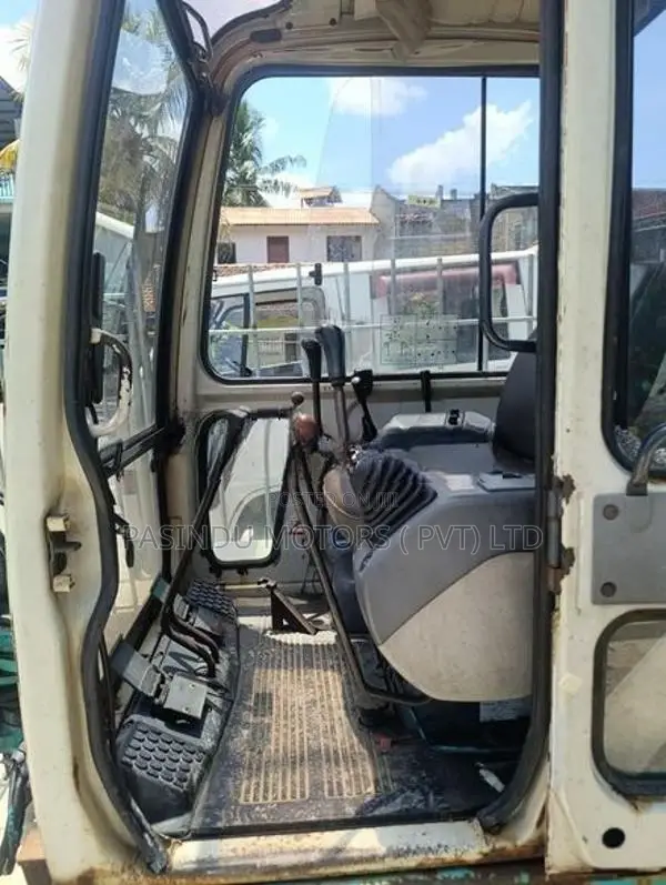 Komatsu PC 30-7 Excavator