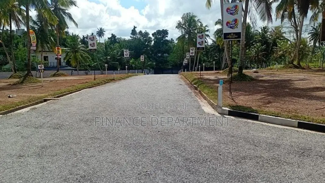 මීගමුව - මඩම්පැල්ල 250 ප්‍රධාන බස් පාරට ඇවිදින දුරින්