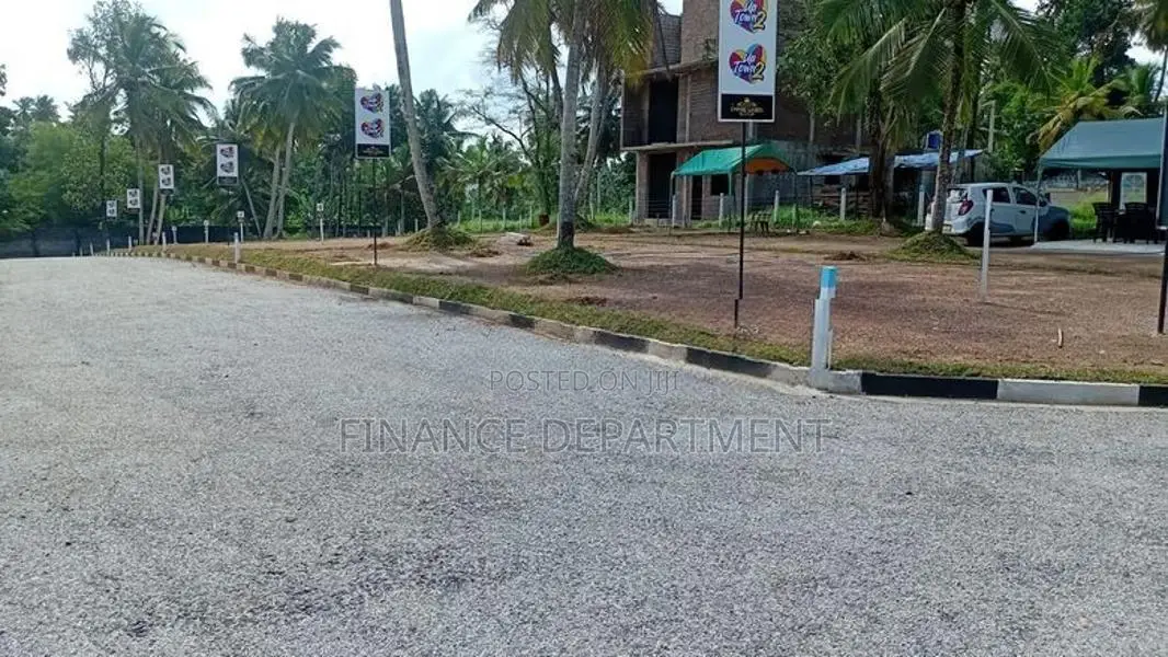 මීගමුව - මඩම්පැල්ල 250 ප්‍රධාන බස් පාරට ඇවිදින දුරින්