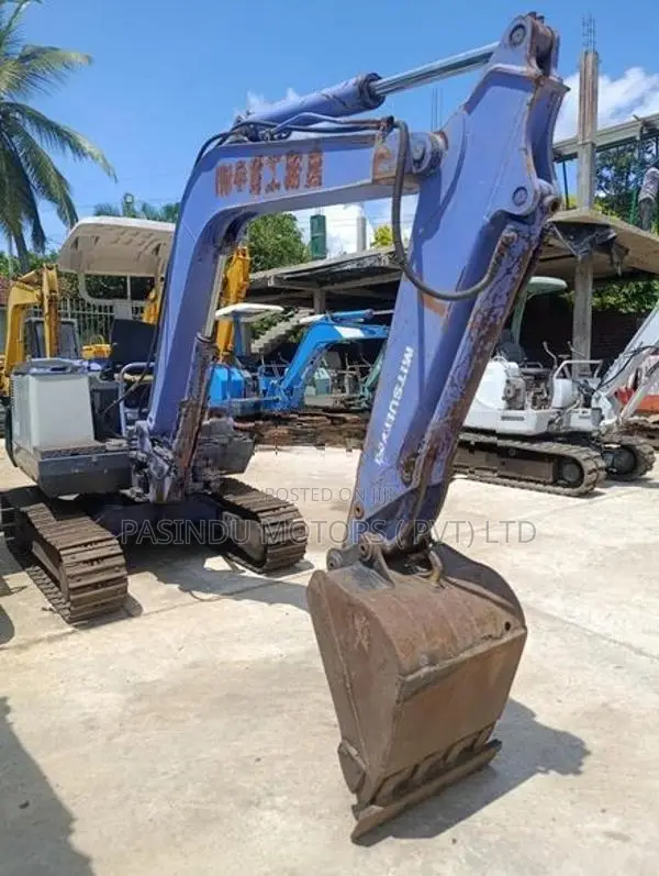 Mitsubishi MM30 Excavator