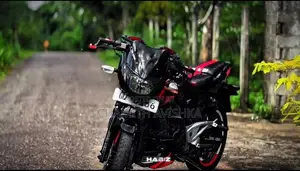 Bajaj Pulsar 180 2011