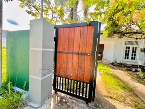 Good Conditions Daluwakotuwa House For Sale In Negombo
