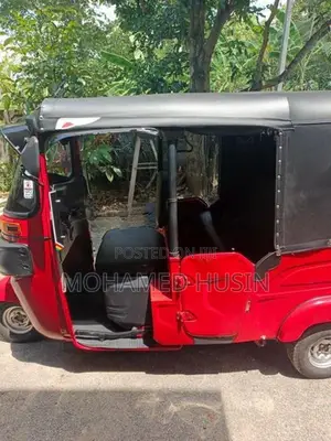 Bajaj RE 2025