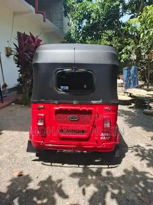 Bajaj RE 2025