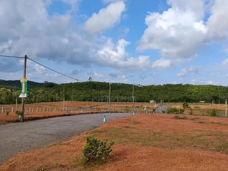මතුගම මාර්ගයට ආසන්නයේන් ⁣ඉඩමක්