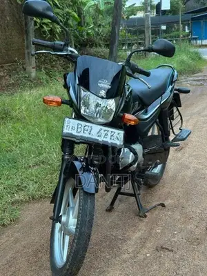 Bajaj Platina 100 2017