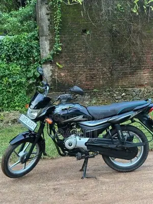 Bajaj Platina 100 2017
