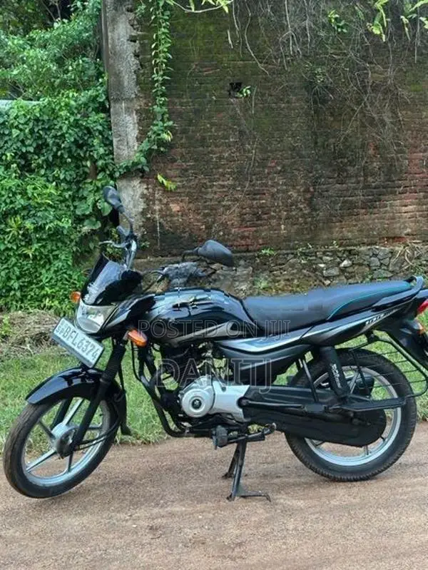 Bajaj Platina 100 2017