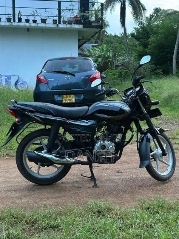 Bajaj Platina 100 2017