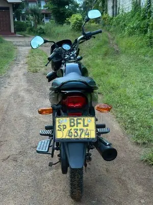 Bajaj Platina 100 2017
