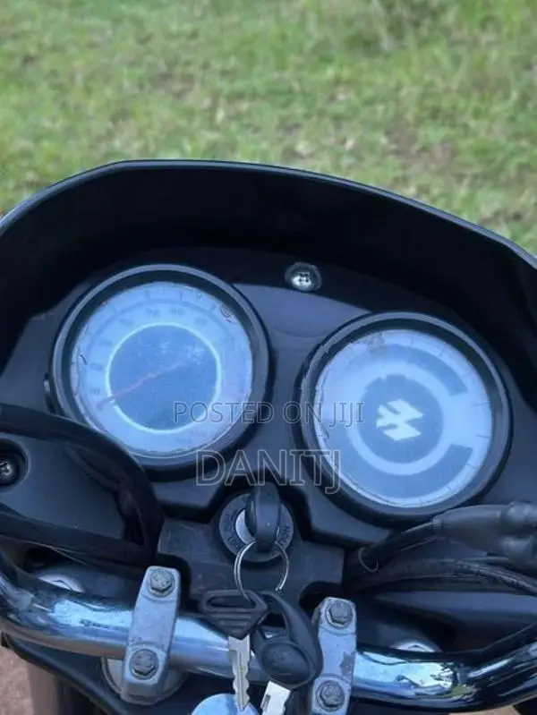 Bajaj Platina 100 2017