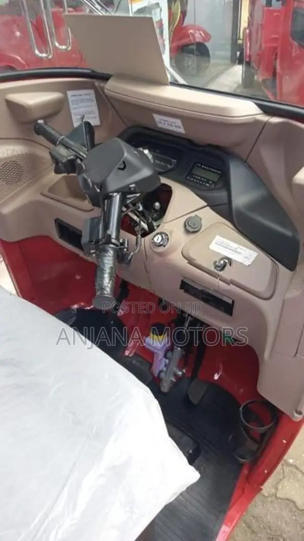 Bajaj RE 2026