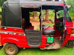 Bajaj RE 2012