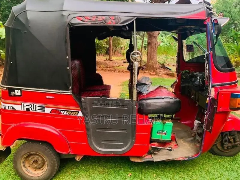 Bajaj RE 2012
