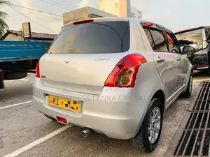 Suzuki Swift VXI 2010