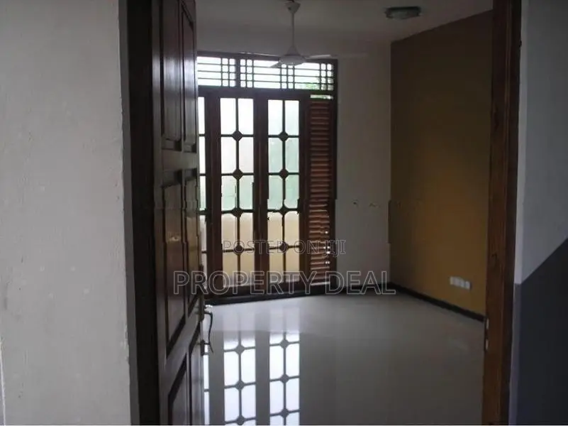 Apartment Complex for Rent in Colombo 05 - PDC10