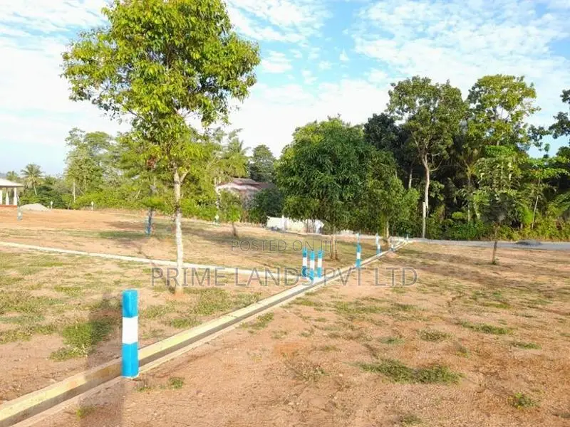කුරුණෑගල උයන්දන ඉඩමක් විකිණීමට