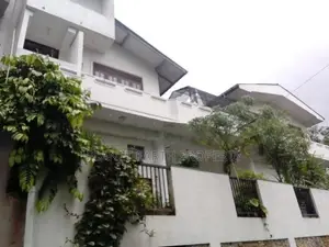 Three storeys Modern House for immediate sale at Kandy