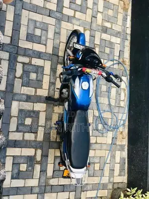 Bajaj CT100 2005
