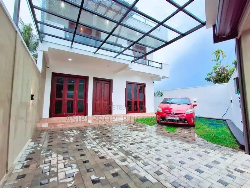 LUXURY HOUSE FOR SALE IN KOTTAWA SIDDAMULLA