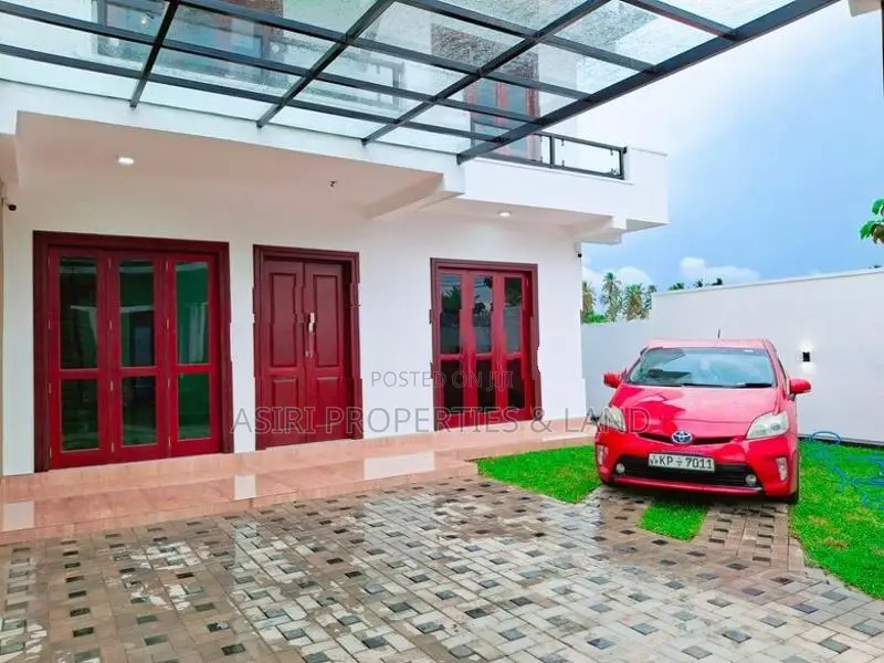 LUXURY HOUSE FOR SALE IN KOTTAWA SIDDAMULLA