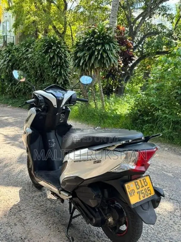 Honda Grazia 125 DX 2019