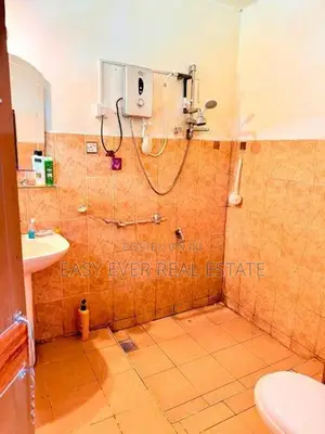 ගෝනපලින් අංගසම්පූර්ණ නිවසක්