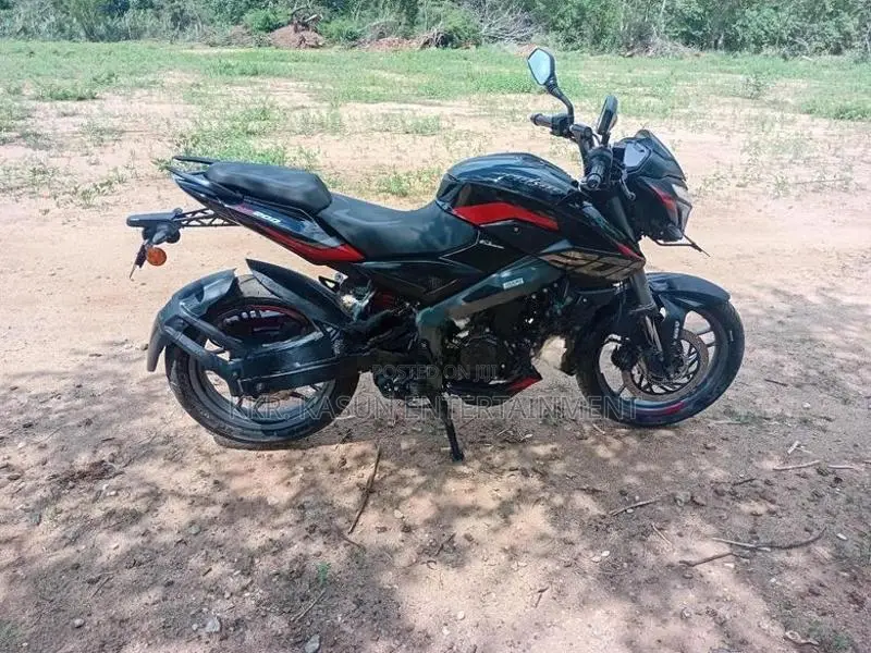 Bajaj Pulsar NS200 2025
