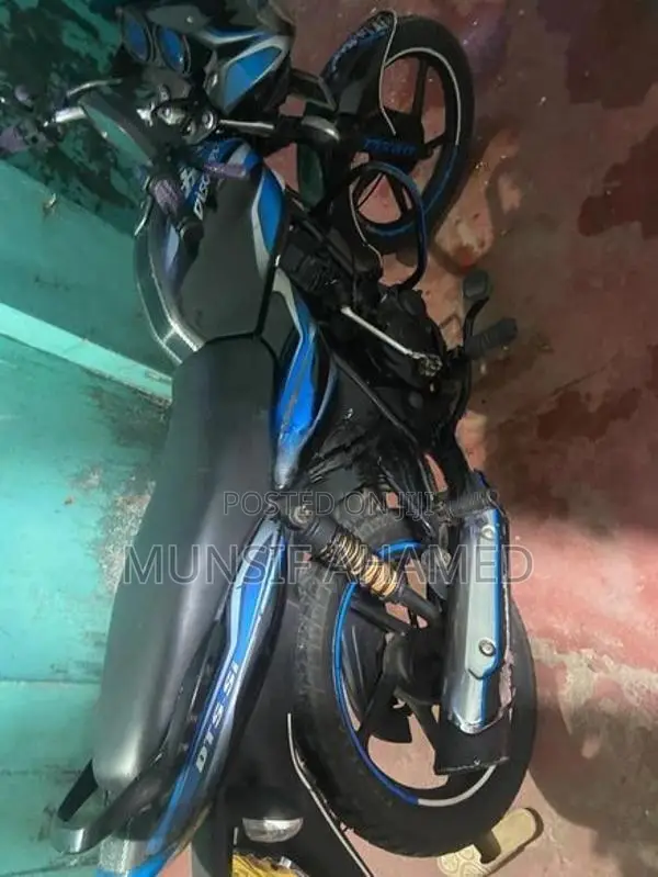 Bajaj Discover 2010