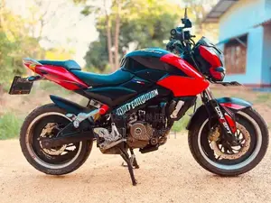 Bajaj Pulsar NS200 2015