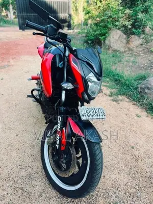 Bajaj Pulsar NS200 2015