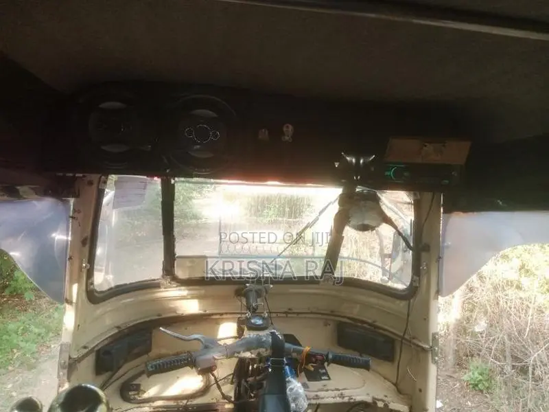 Bajaj RE 2003