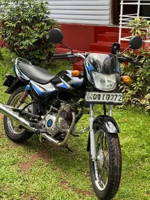 Bajaj CT100 2012