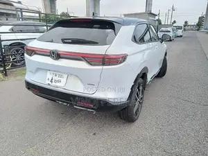 Honda Vezel Z play Premium 2025