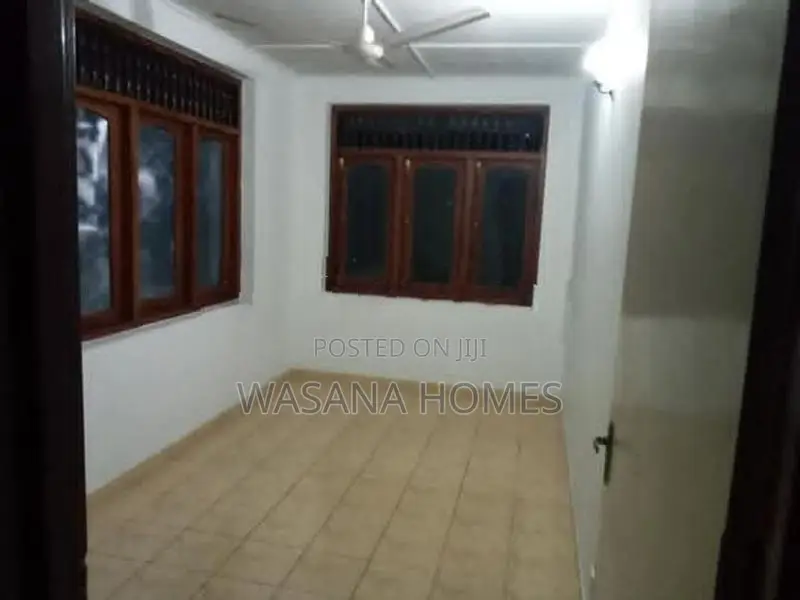 Solid House for Sale Borelesgamuwa