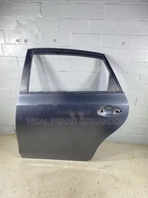 Toyota Prius Alpha ZVW40 Rear Door Panel