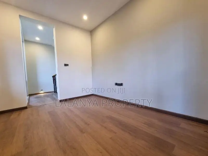 3800Sqft 4 Bed Room House for Sale in Thalawathugoda CVVV-A1