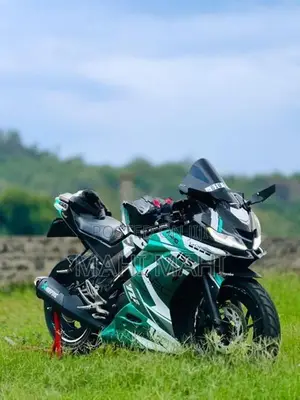 Yamaha R15 2019