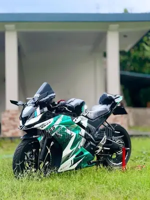 Yamaha R15 2019