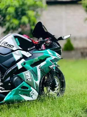 Yamaha R15 2019