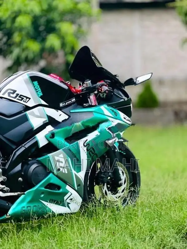 Yamaha R15 2019