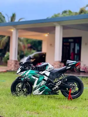 Yamaha R15 2019