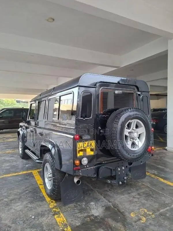 Land Rover Defender 110 2015